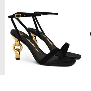 KAT MACONIE
RIRI BLACK | SUEDE SANDAL used twice in excellent condition